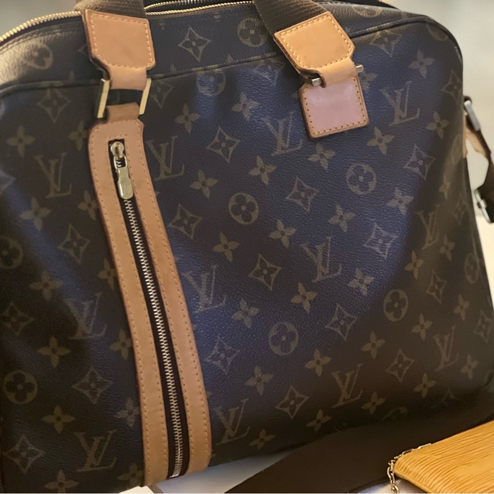Authentic Louis Vuitton Porte-Documents Jour - Picture 6 of 12